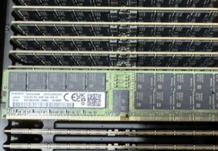 RDIMM против LRDIMM: выбор подходящей памяти DDR5 для задач искусственного интеллекта (Samsung и Micron)